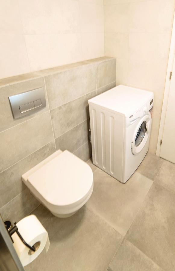 Tran Chien Apartment With Free Private Parking Prague Exterior photo