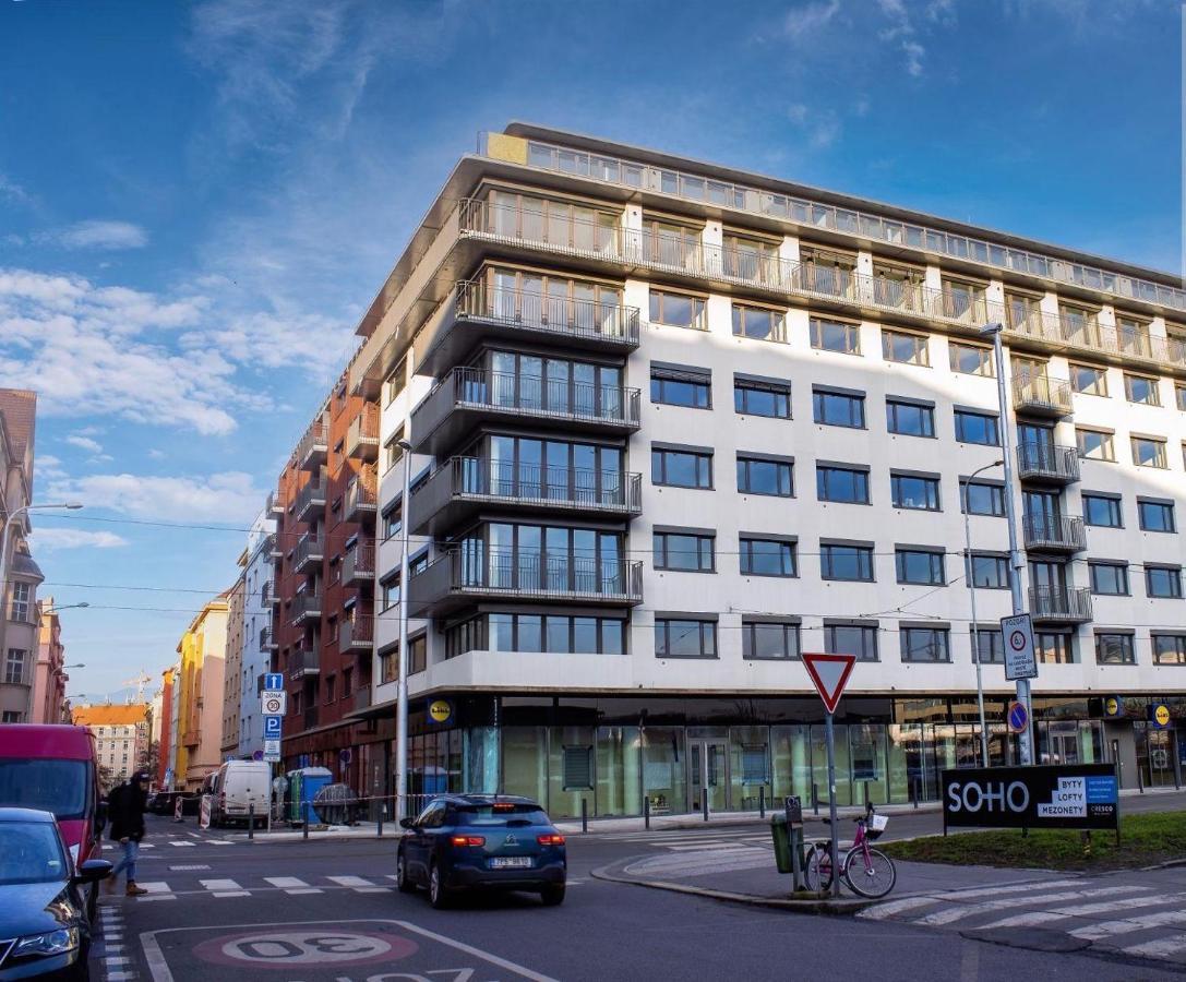 Tran Chien Apartment With Free Private Parking Prague Exterior photo